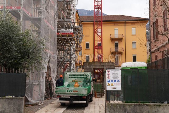 9760b140 0b3e 42ef 92f7 ade260ae5739